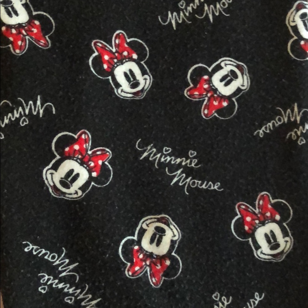4T Minnie Mouse set. - Picture 6 of 6